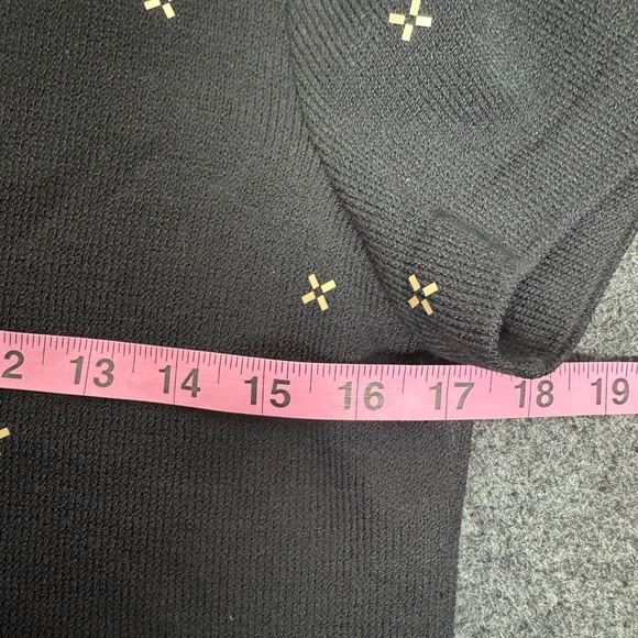 St. John Knit Top Short Sleeve embellished Small - Picture 5 of 7